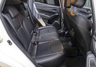 Подержанный автомобиль Subaru Impreza Sedan 2019 года (12 фото)