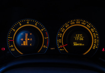 Подержанный автомобиль Toyota Corolla Sedan 2007 года (16 фото)