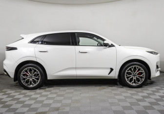 Подержанный автомобиль Changan UNI-K 2023 года (4 фото)