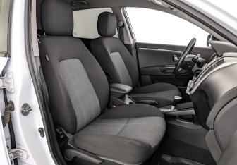 Подержанный автомобиль Kia Ceed Hatchback 2011 года (23 фото)