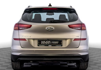 Подержанный автомобиль Hyundai Tucson 2018 года (6 фото)