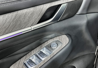 Подержанный автомобиль Tank 500 2023 года (24 фото)