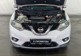 Подержанный автомобиль Nissan X-Trail 2017 года (21 фото)