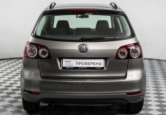 Подержанный автомобиль Volkswagen Golf Plus 2012 года (6 фото)