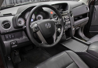 Подержанный автомобиль Honda Pilot 2013 года (18 фото)