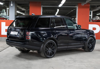 Подержанный автомобиль Land Rover Range Rover 2020 года (5 фото)