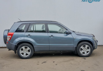 Подержанный автомобиль Suzuki Grand Vitara 2006 года (4 фото)