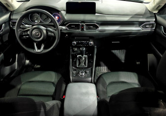 Подержанный автомобиль Mazda CX-5 2023 года (11 фото)