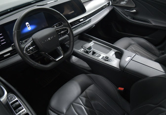Подержанный автомобиль Chery Arrizo 8 2024 года (7 фото)