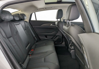 Новый Hongqi H5 2022 (7 фото)