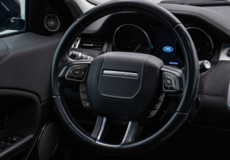 Подержанный автомобиль Land Rover Range Rover Evoque 2018 года (15 фото)