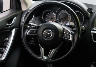 Подержанный автомобиль Mazda CX-5 2015 года (11 фото)