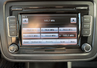 Подержанный автомобиль Skoda Fabia Hatchback 2013 года (15 фото)