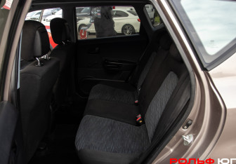Подержанный автомобиль Kia Ceed Wagon 2007 года (8 фото)
