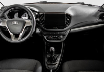 Подержанный автомобиль LADA (ВАЗ) Vesta Sedan 2017 года (11 фото)