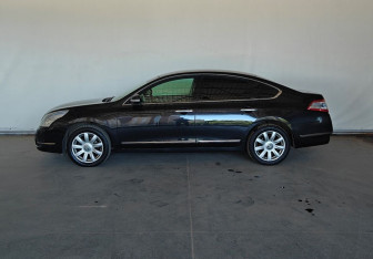 Подержанный автомобиль Nissan Teana 2011 года (4 фото)