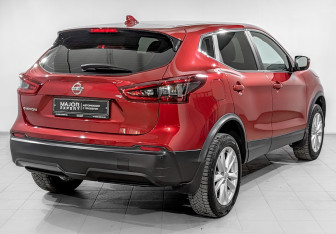 Подержанный автомобиль Nissan Qashqai 2021 года (5 фото)