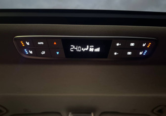 Подержанный автомобиль Hongqi HQ9 2022 года (23 фото)