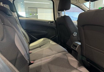 Подержанный автомобиль Peugeot 308 Hatchback 2012 года (11 фото)