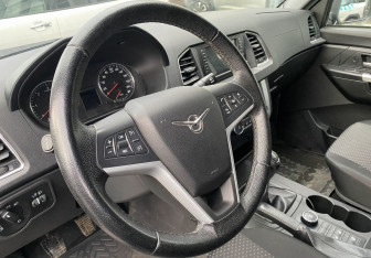 Подержанный автомобиль УАЗ Patriot 2018 года (13 фото)