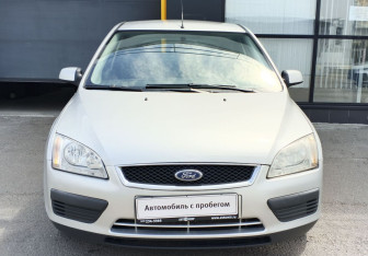 Подержанный автомобиль Ford Focus Hatchback 2007 года (2 фото)