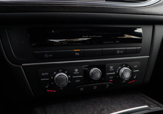 Подержанный автомобиль Audi A6 Sedan 2016 года (18 фото)