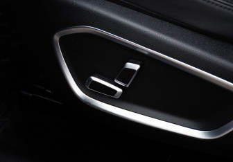 Подержанный автомобиль Geely Tugella 2021 года (14 фото)