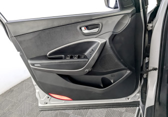 Подержанный автомобиль Hyundai Santa Fe 2012 года (19 фото)