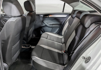 Подержанный автомобиль Skoda Rapid Liftback 2019 года (10 фото)