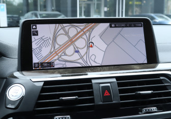 Подержанный автомобиль BMW X3 2020 года (17 фото)