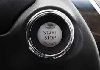 Подержанный автомобиль Infiniti QX60 2015 года (15 фото)