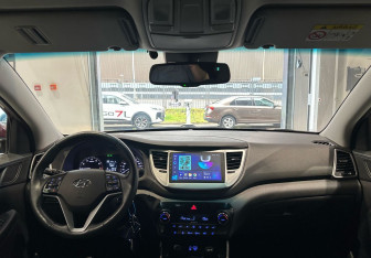 Подержанный автомобиль Hyundai Tucson 2016 года (15 фото)