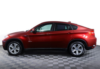 Подержанный автомобиль BMW X6 2008 года (8 фото)