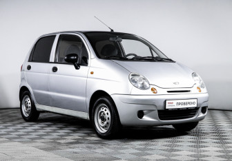 Подержанный автомобиль Daewoo Matiz 2012 года (3 фото)