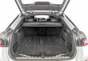 Подержанный автомобиль BMW X6 2024 года (10 фото)