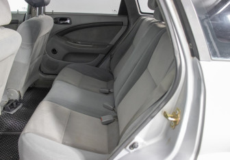 Подержанный автомобиль Chevrolet Lacetti Wagon 2006 года (11 фото)