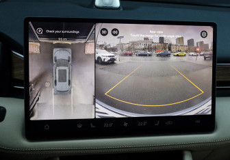 Подержанный автомобиль AITO M7 2023 года (21 фото)