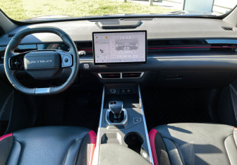 Подержанный автомобиль Jetour Dashing 2024 года (12 фото)