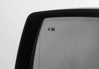 Подержанный автомобиль Cadillac Escalade Suv 2015 года (17 фото)