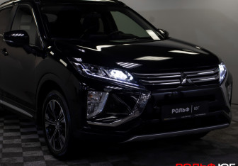Подержанный автомобиль Mitsubishi Eclipse Cross 2019 года (20 фото)
