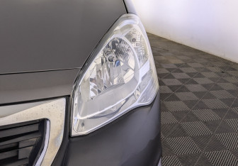 Подержанный автомобиль Peugeot Partner 2017 года (11 фото)