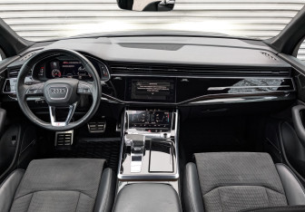 Подержанный автомобиль Audi Q7 2020 года (14 фото)