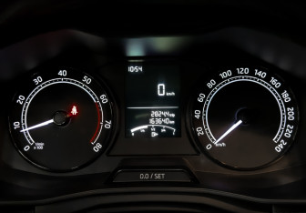 Подержанный автомобиль Skoda Rapid Liftback 2021 года (13 фото)