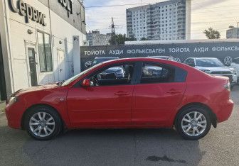 Подержанный автомобиль Mazda 3 Sedan 2007 года (8 фото)