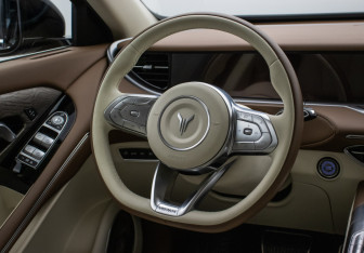 Подержанный автомобиль Voyah Free 2023 года (15 фото)