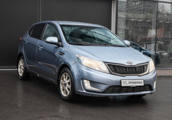Подержанный автомобиль Kia Rio Hatchback 2012 года (3 фото)