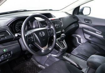 Подержанный автомобиль Honda CR-V 2014 года (11 фото)