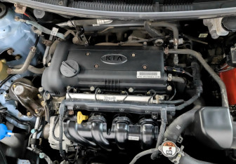 Подержанный автомобиль Kia Rio Sedan 2016 года (9 фото)