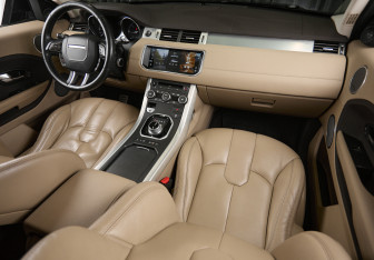 Подержанный автомобиль Land Rover Range Rover Evoque 2015 года (21 фото)