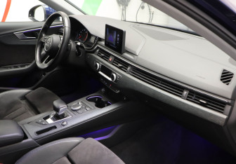 Подержанный автомобиль Audi A4 Sedan 2016 года (19 фото)